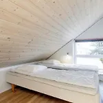 4 Star Holiday Home In Vaeggerlose * Bøtø By