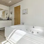 4 Star Holiday Home In Vaeggerlose