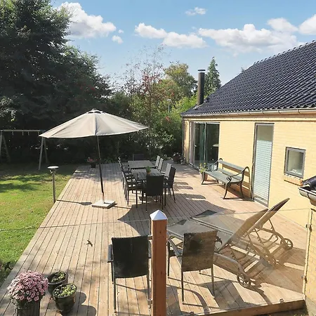 4 Star In Vaeggerlose * Bøtø By