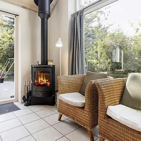 4 Star In Vaeggerlose Bøtø By